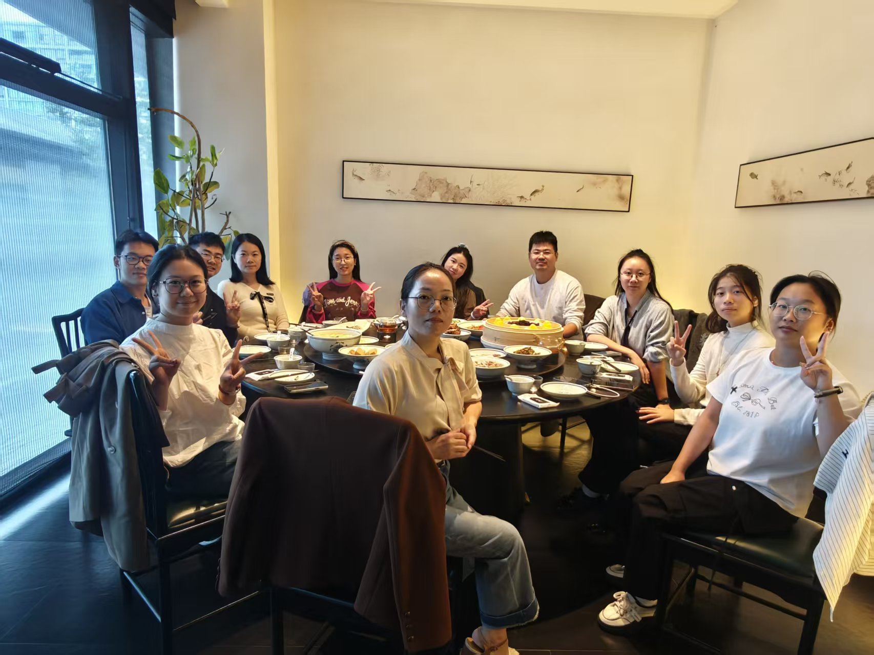 集中して頂上に登り、笑って友情について語りましょう - 会社のノースピークチームビルディング活動は成功裏に終了しました。